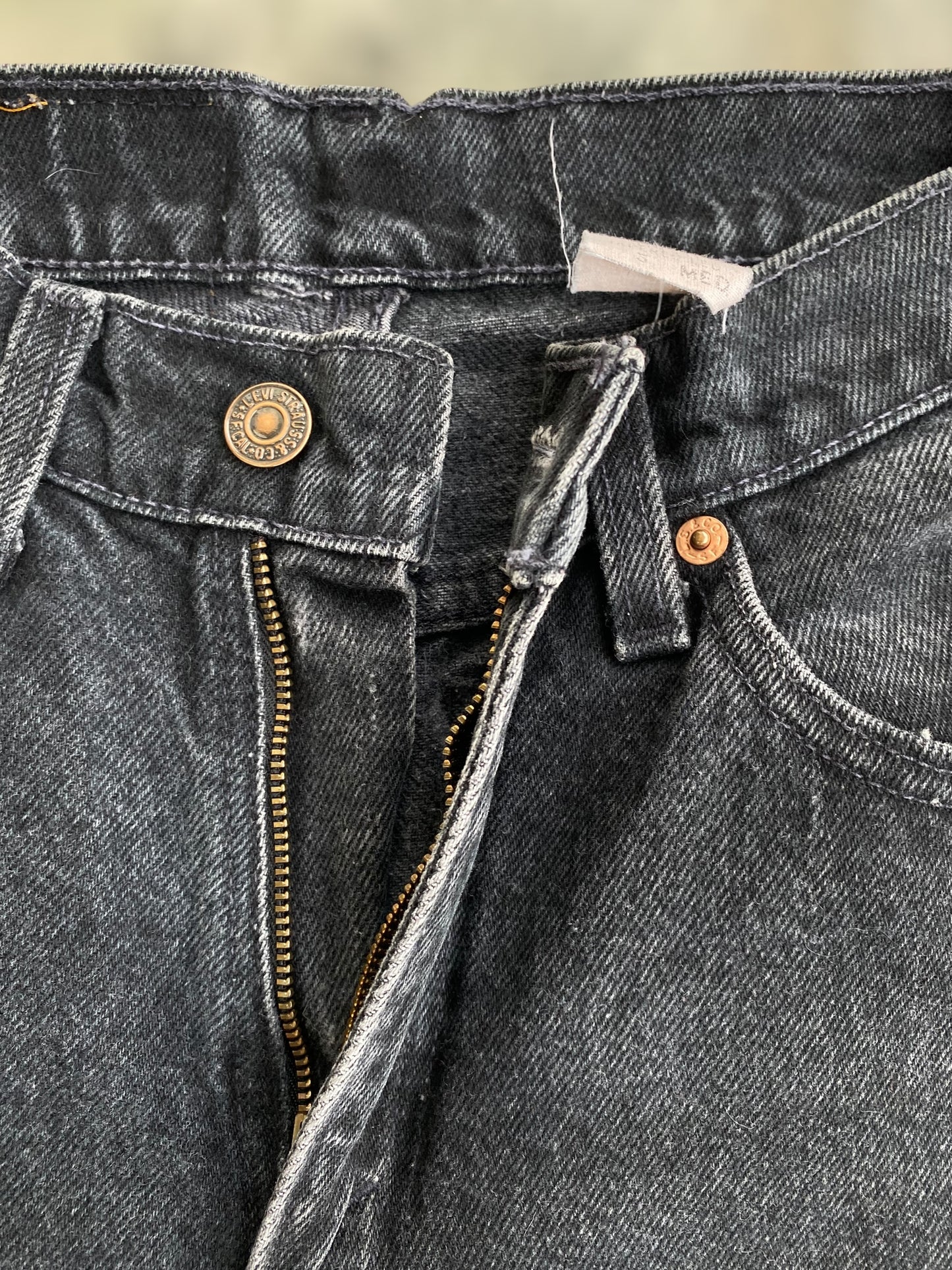 Dusty black Levi’s 512 jeans (S)