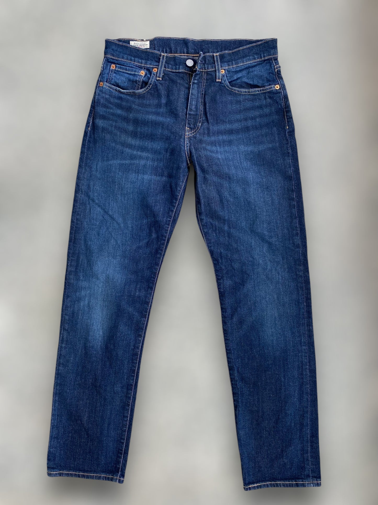 Levi’s 502 classic blue jeans (M)