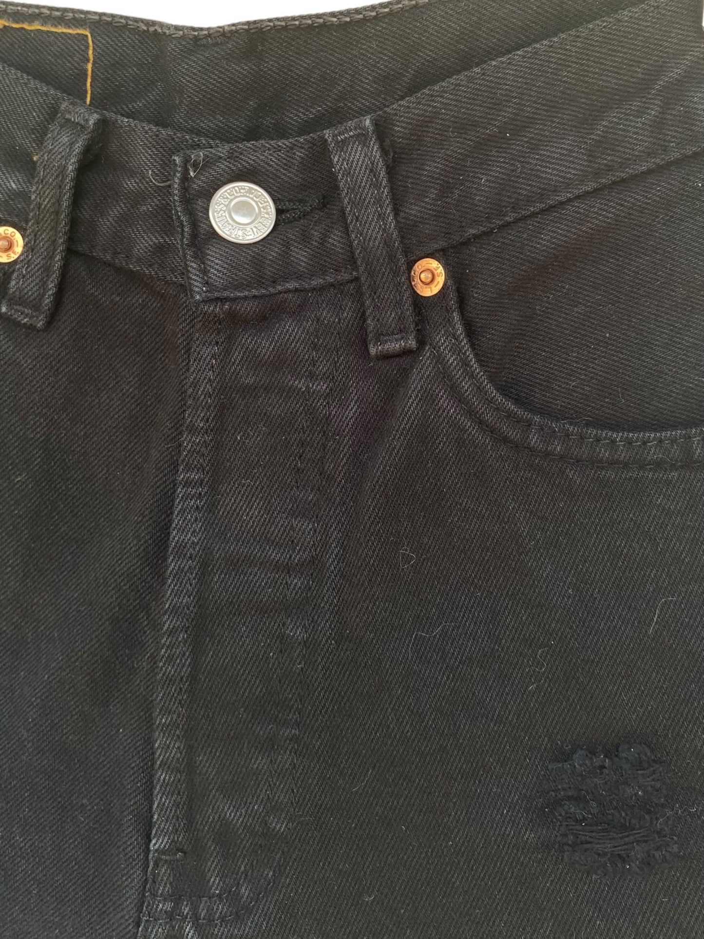 Levi’s 501 black shorts