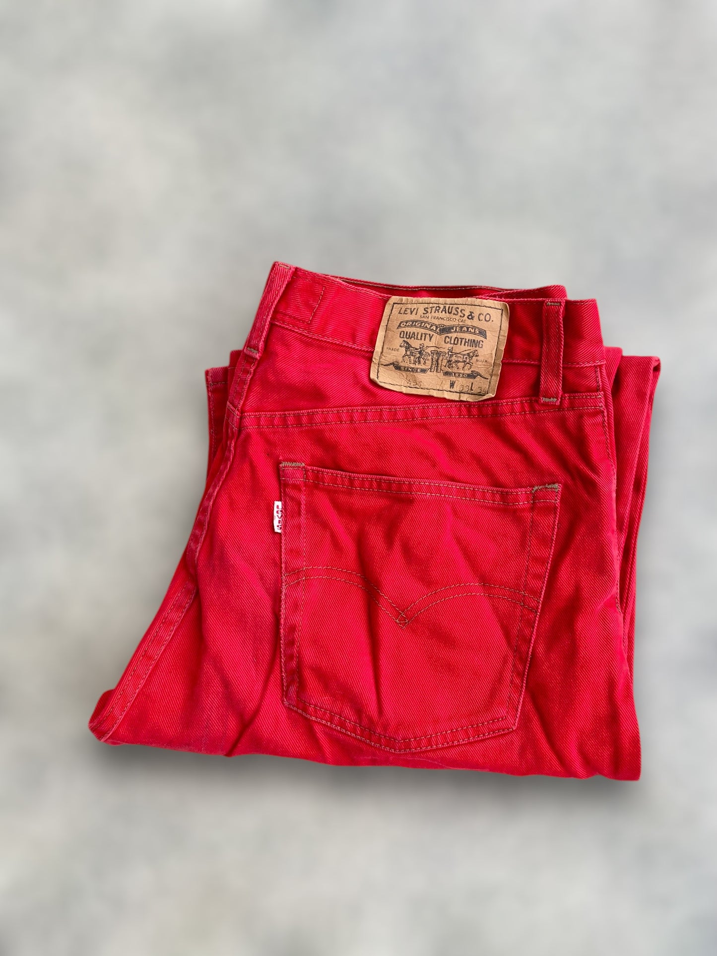 High waisted red Levi’s 451 (L)