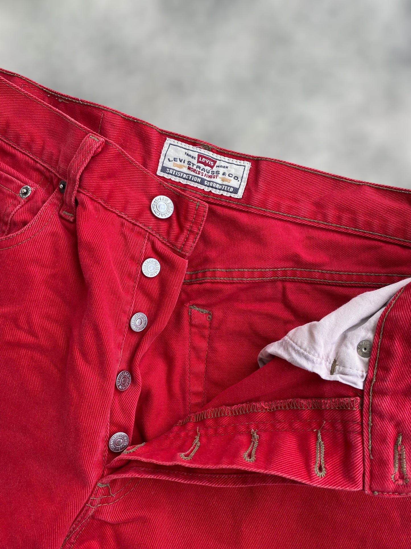 High waisted red Levi’s 451 (L)