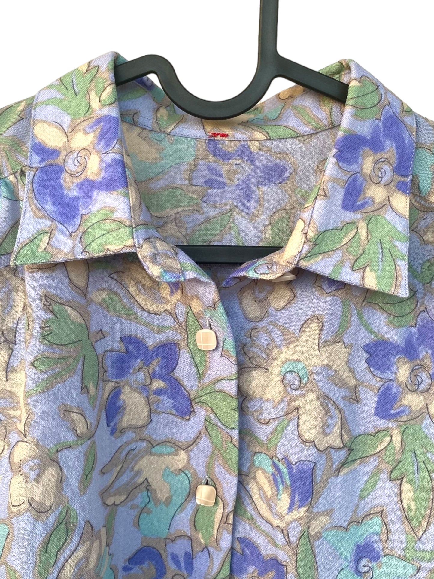 Lavender floral vintage shirt