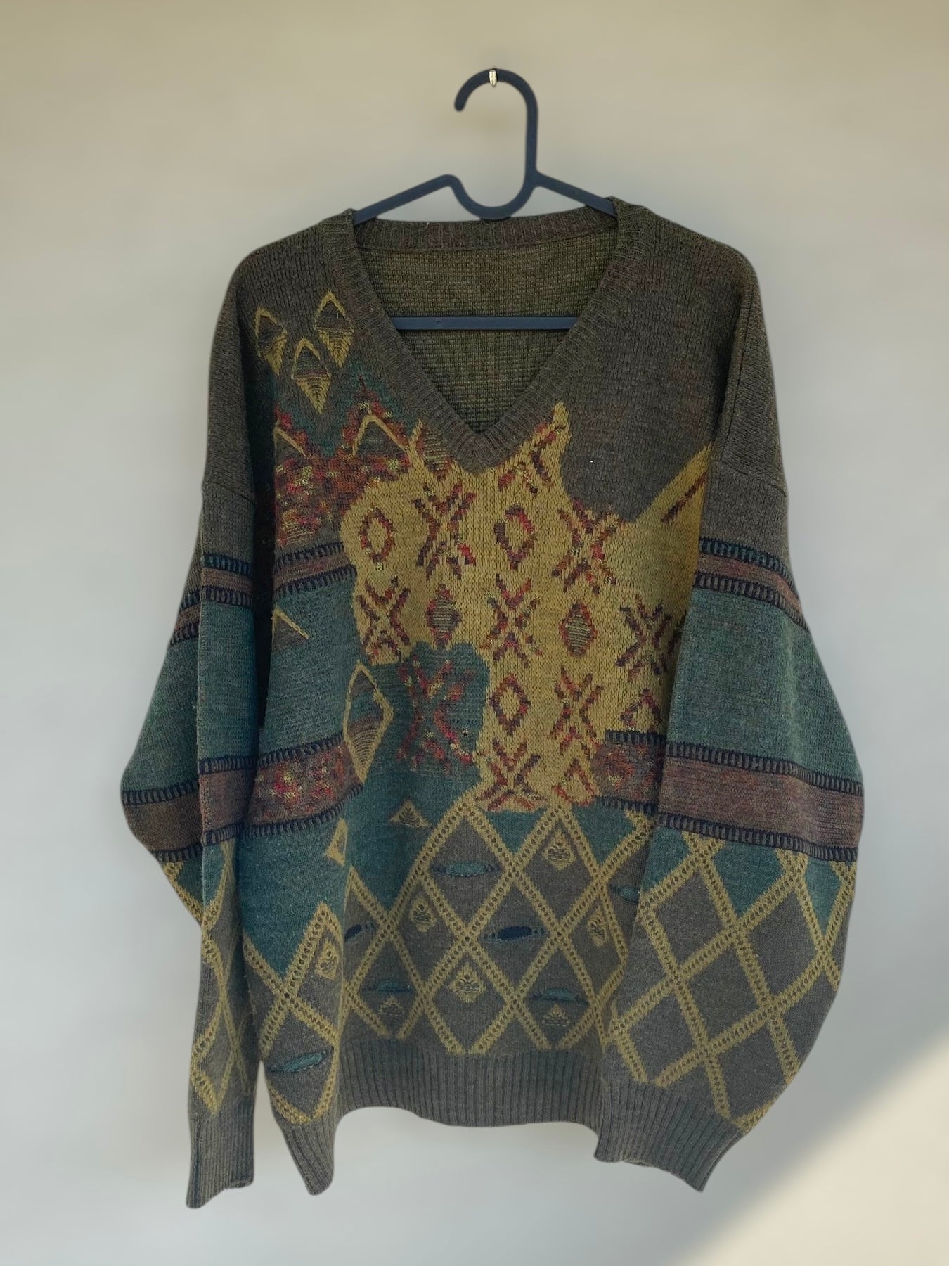 Earthy coogi style vintage sweater