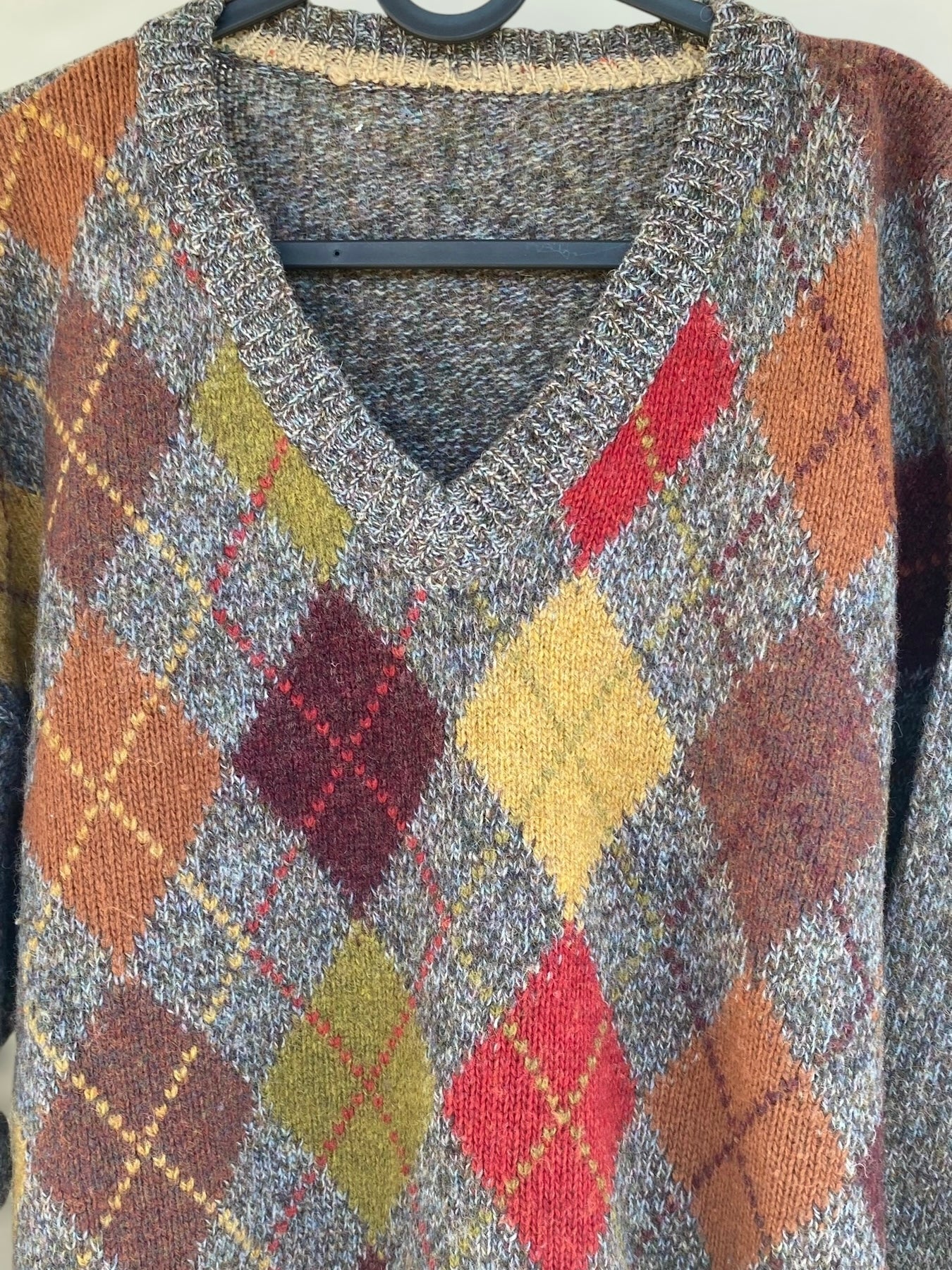 Autumn’s academia vintage sweater