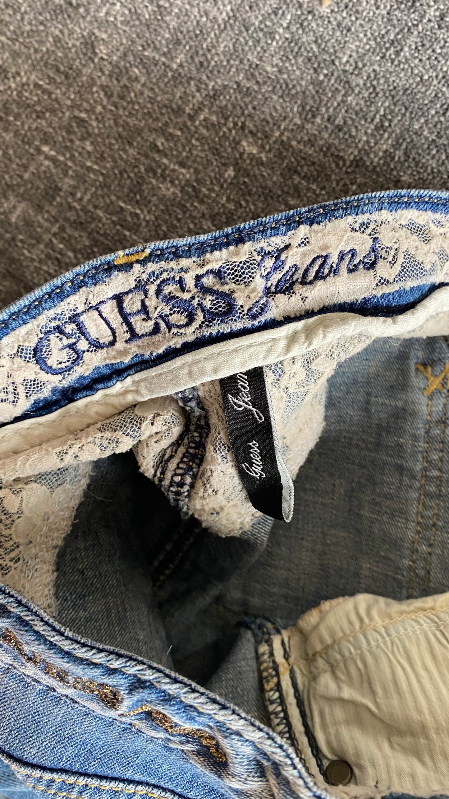 Guess 00s mini skirt