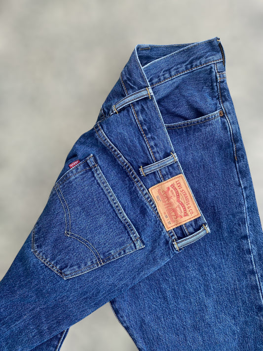 Levi’s 501 classic blue jeans (XXL)