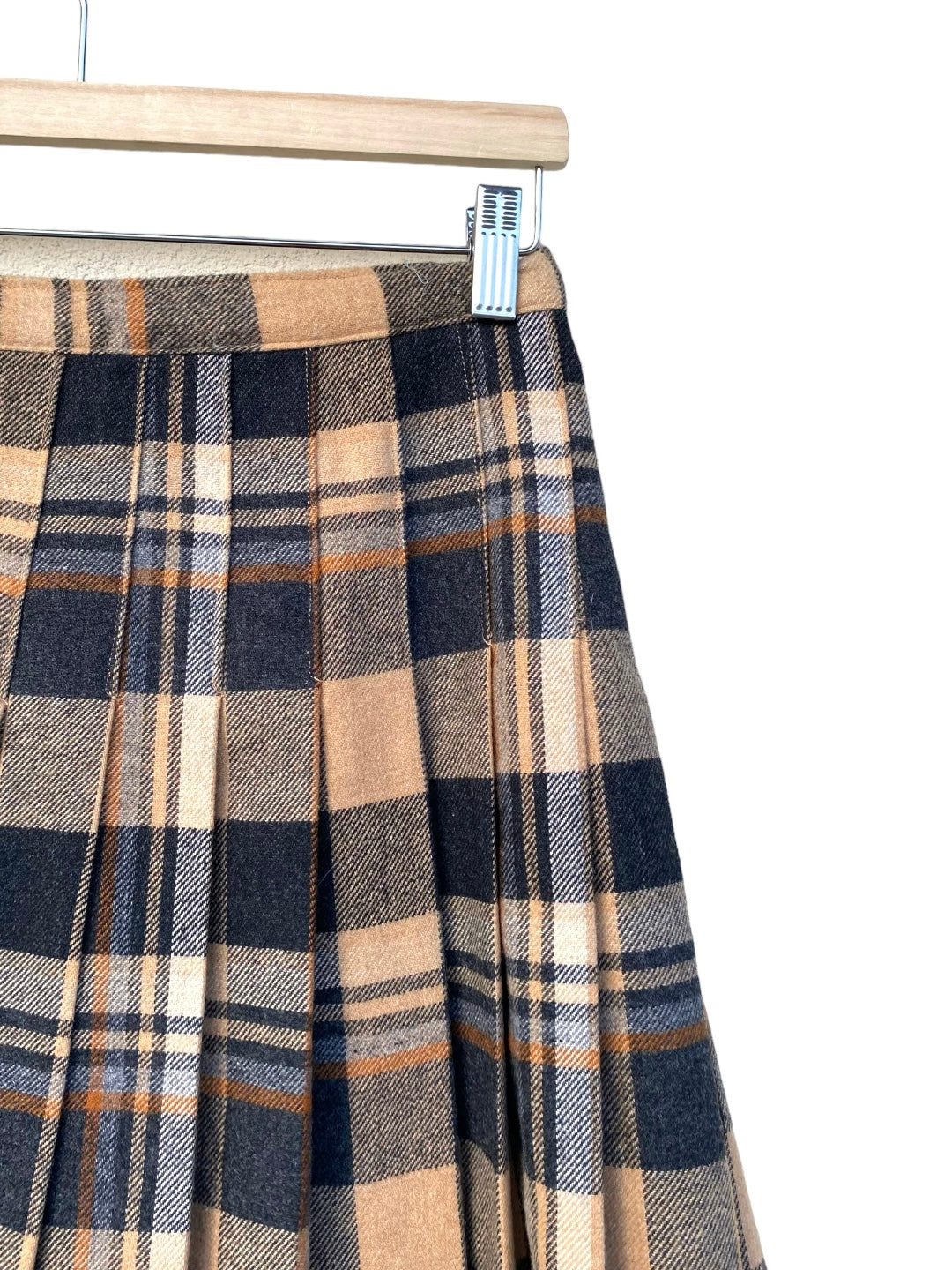 Vintage woollen midi skirt