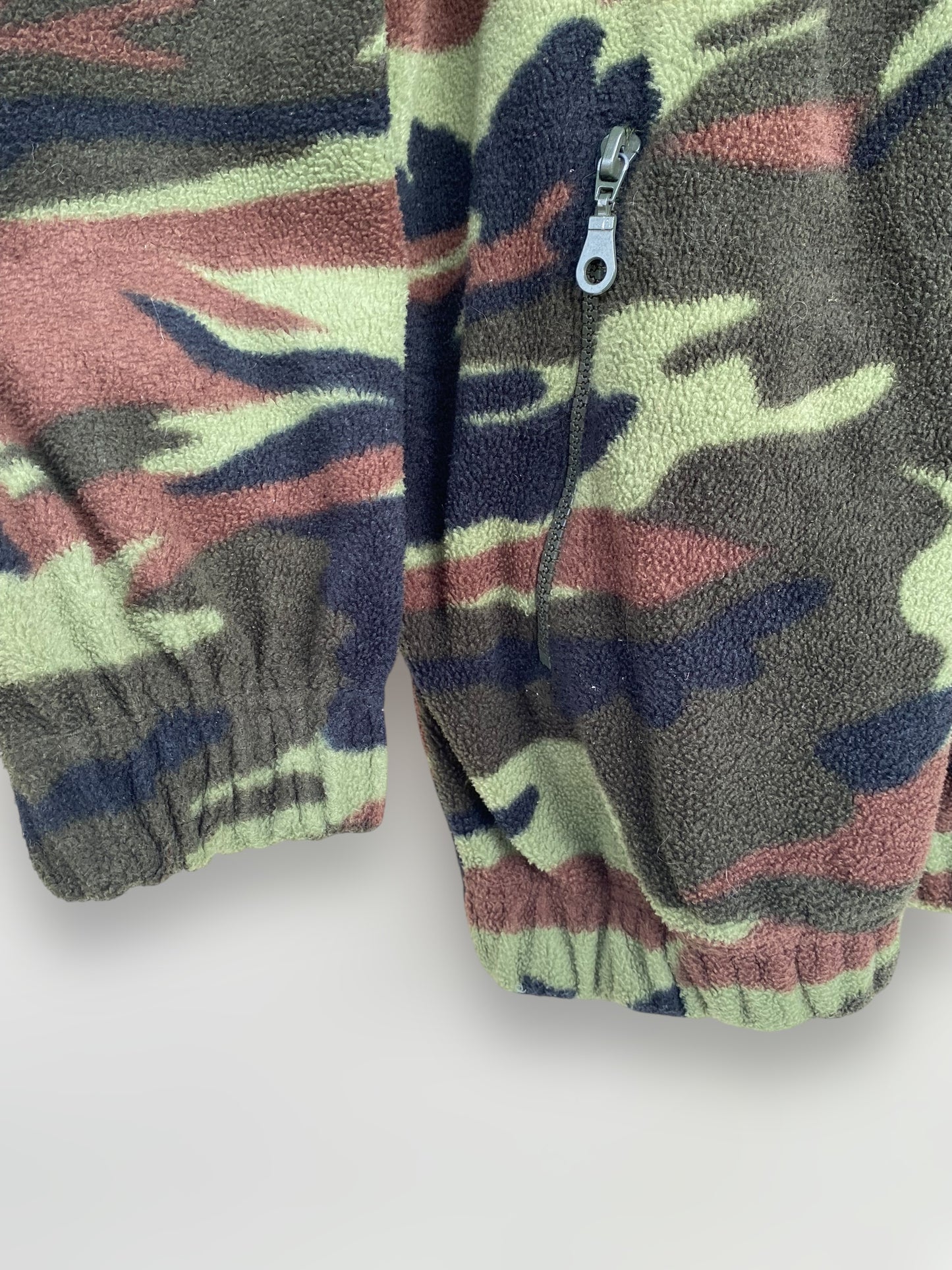 Military camo vintage fleece “Univers”