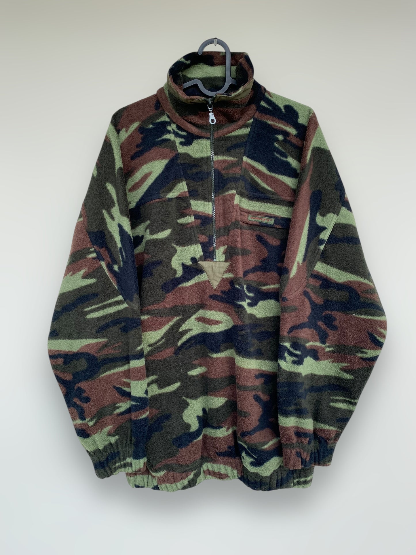 Military camo vintage fleece “Univers”