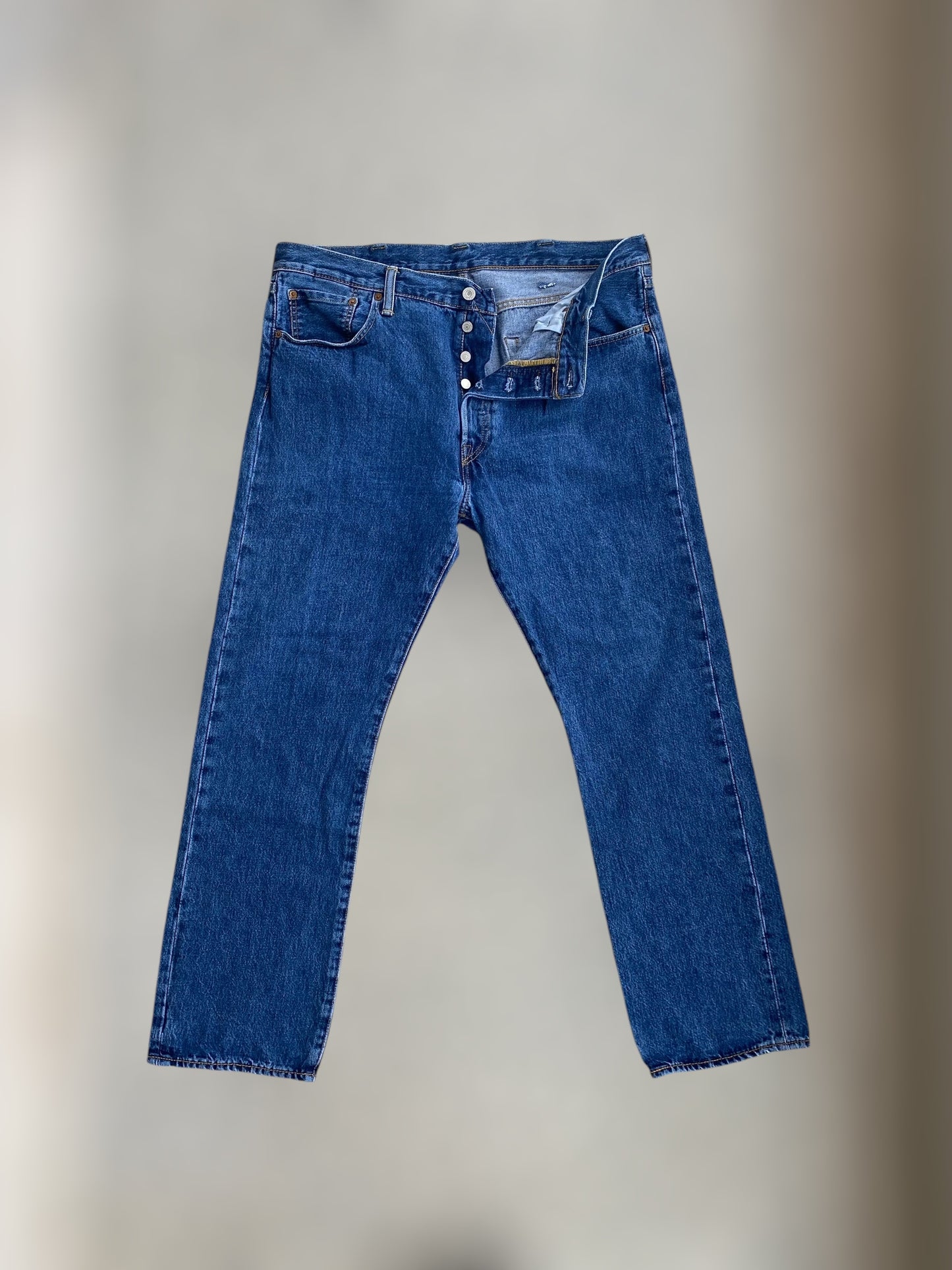 Levi’s 501 classic blue jeans (XXL)