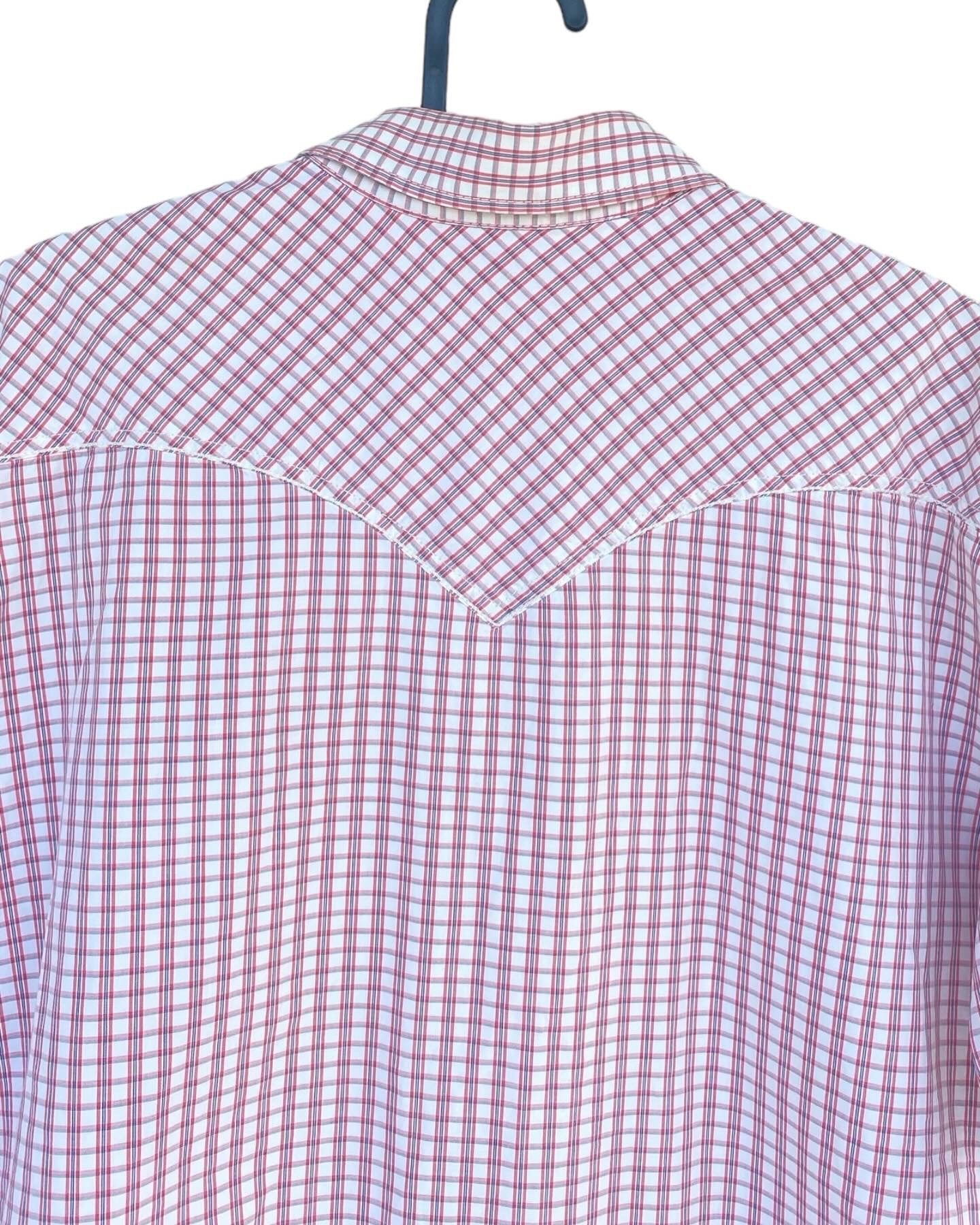 Levi’s checkered red shirt