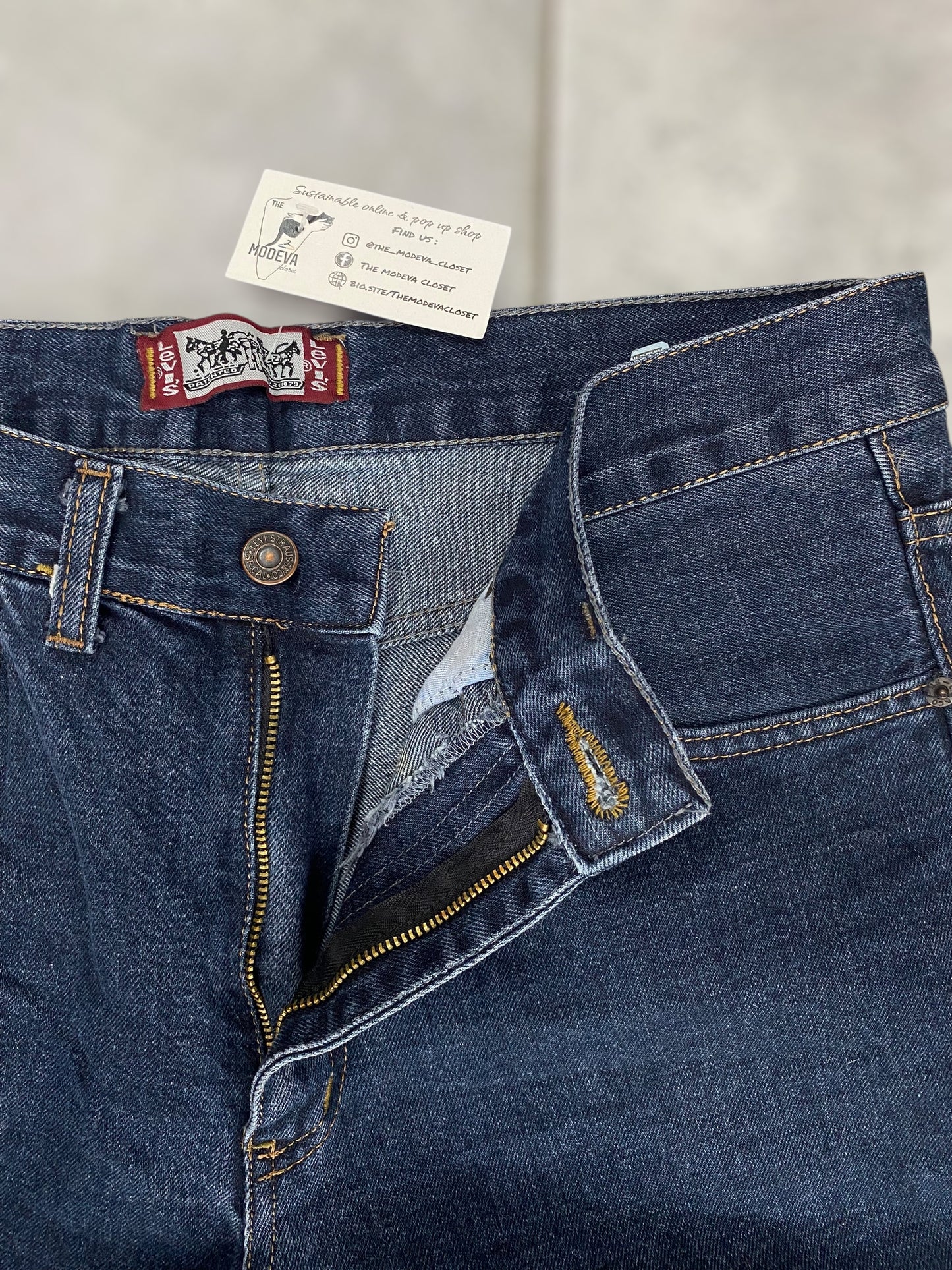 Levi’s 501 dark blue jean (L-XL)