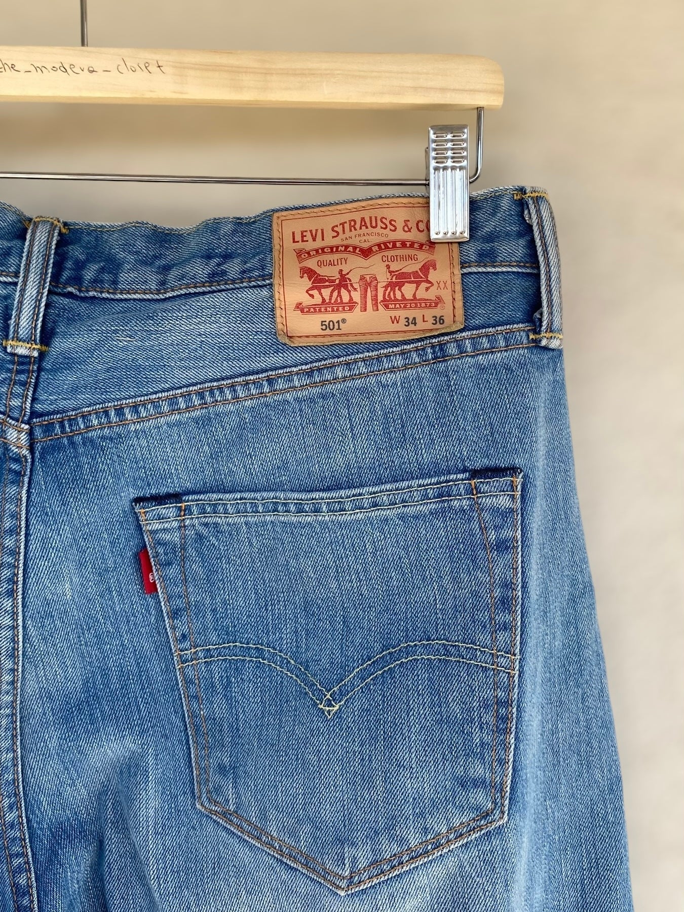 Levi’s 501 light washed vintage jean (XL)