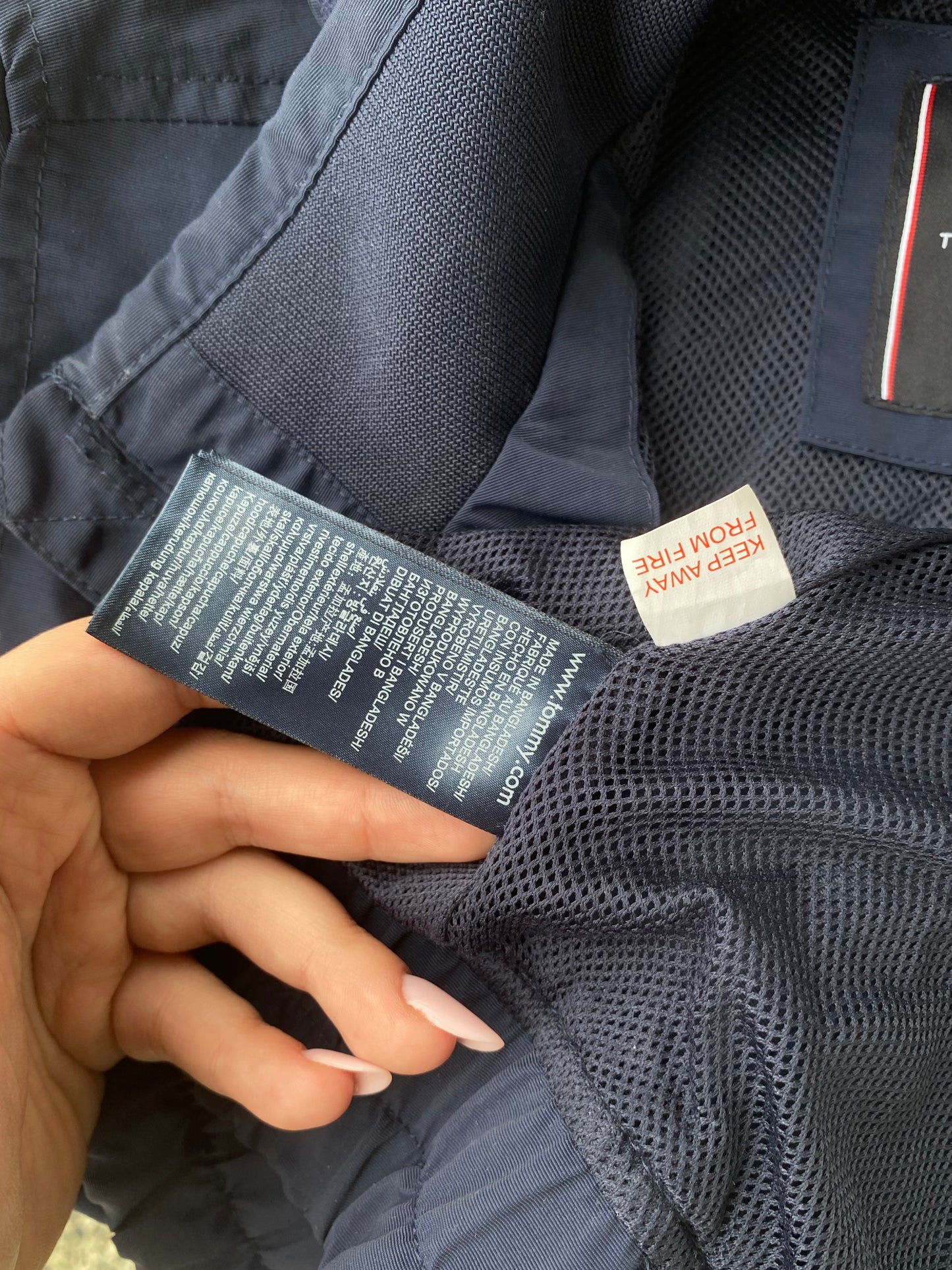 Woman’s Tommy Hilfiger windbreaker