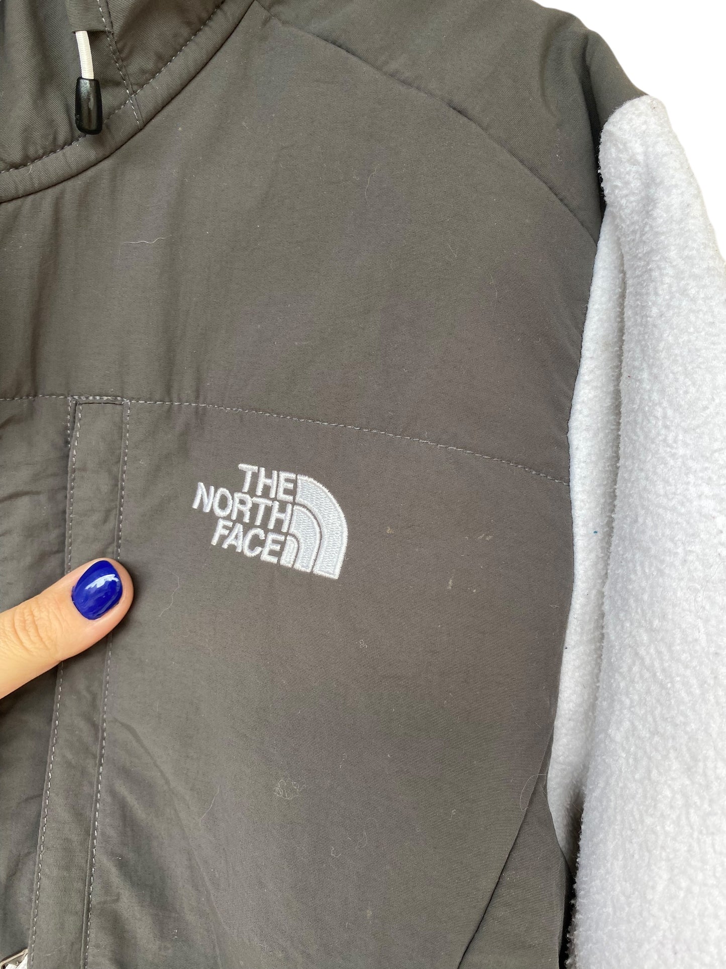 White-dark grey the North Face Denali fleece