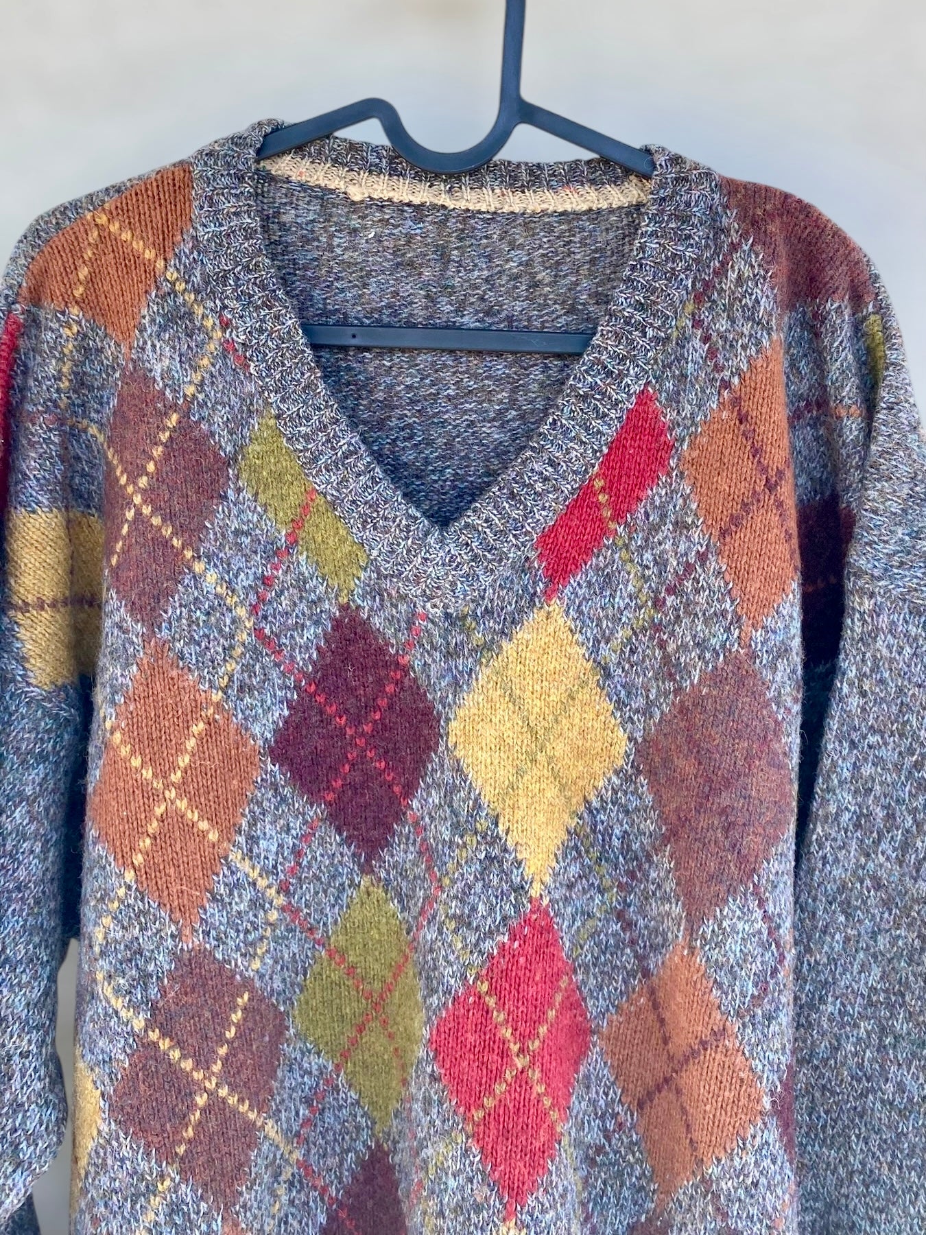 Autumn’s academia vintage sweater