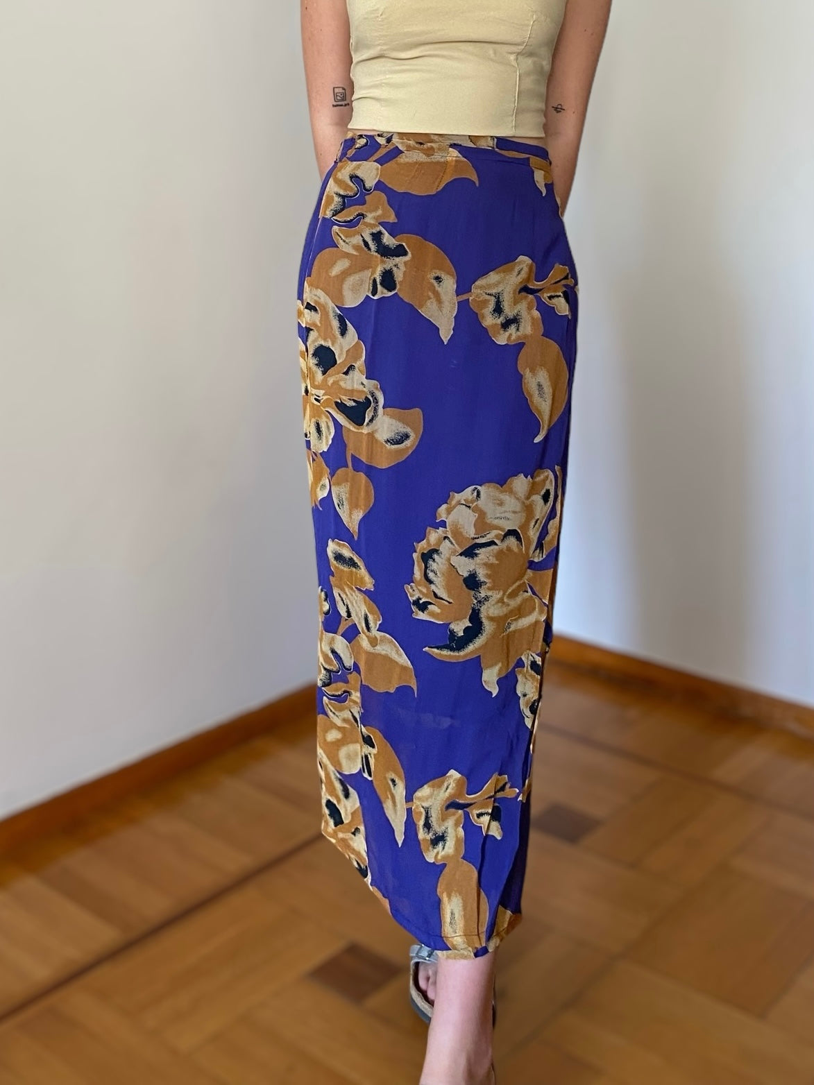 Vintage wrapped skirt with 2 lines of fabric