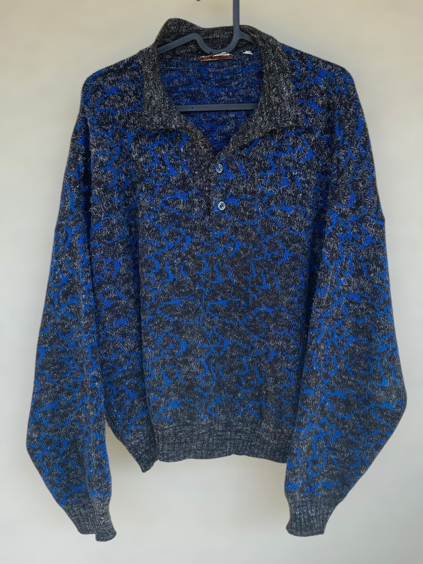 Blue black vintage sweater