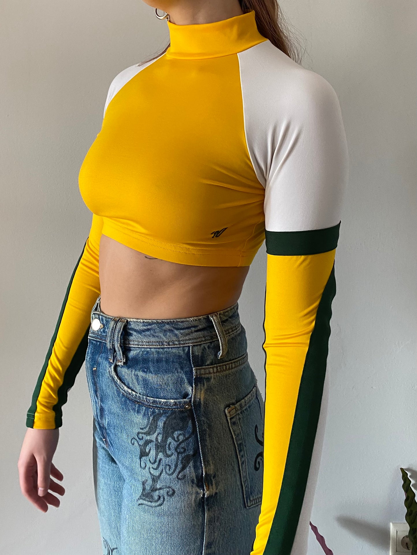 American 90s cheerleading long sleeve crop top