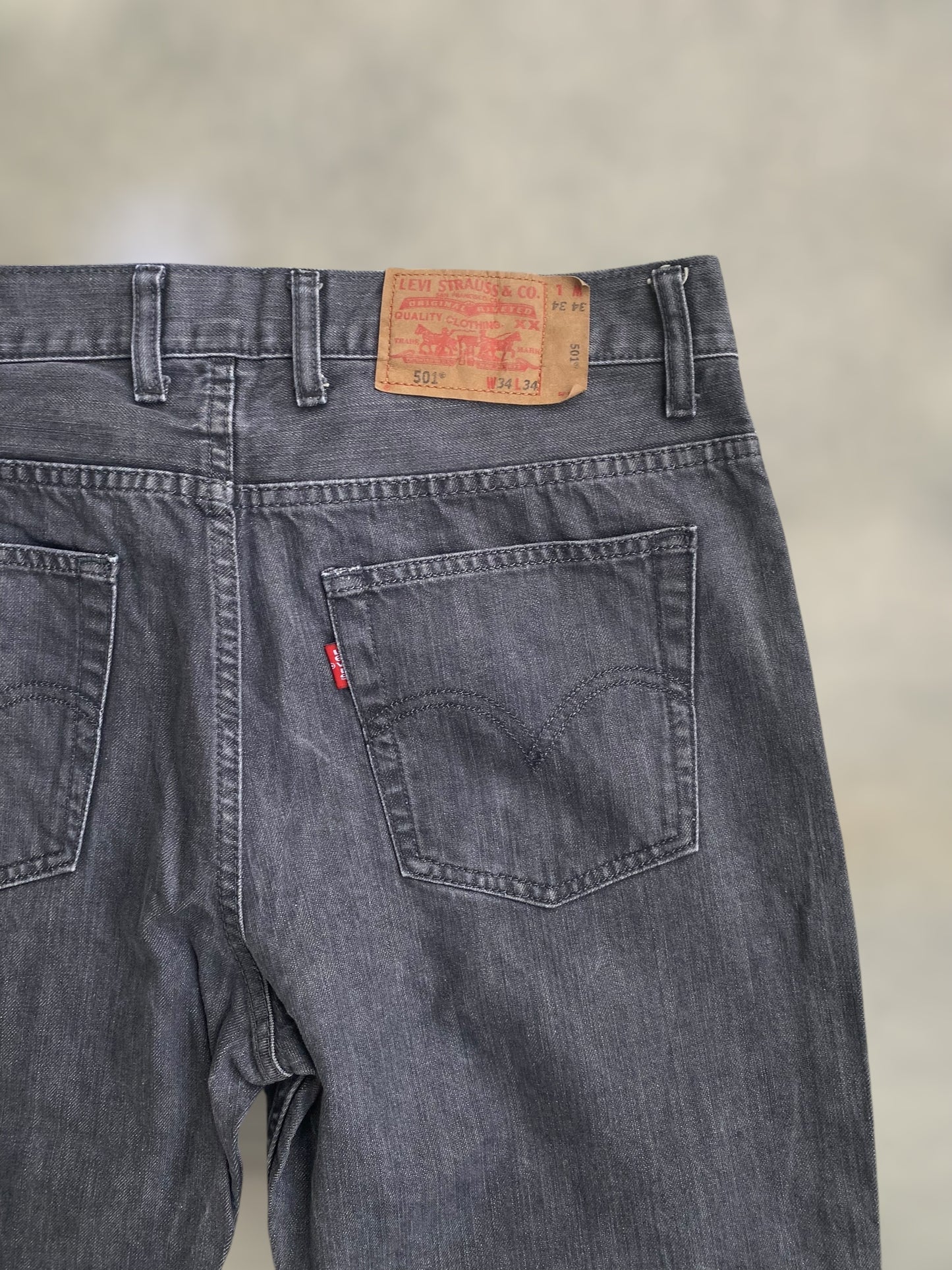 Grey Levi’s 501 (L-XL)