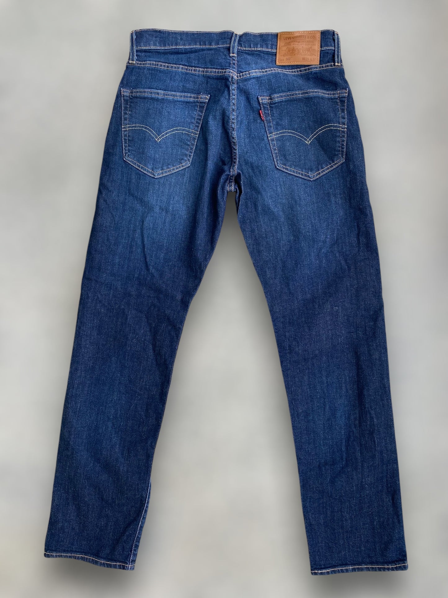 Levi’s 502 classic blue jeans (M)