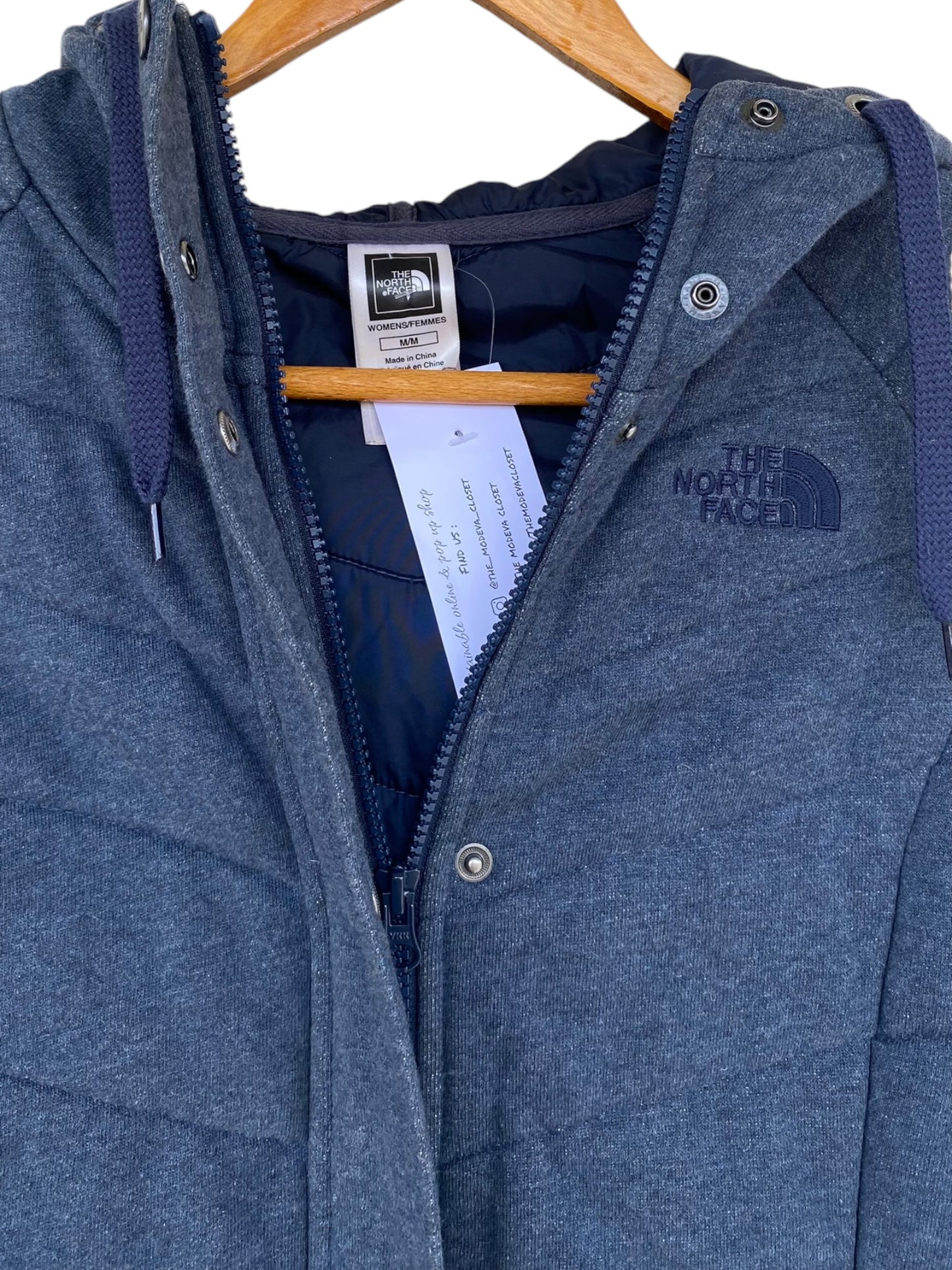 The north face navy blue jacket (woman)