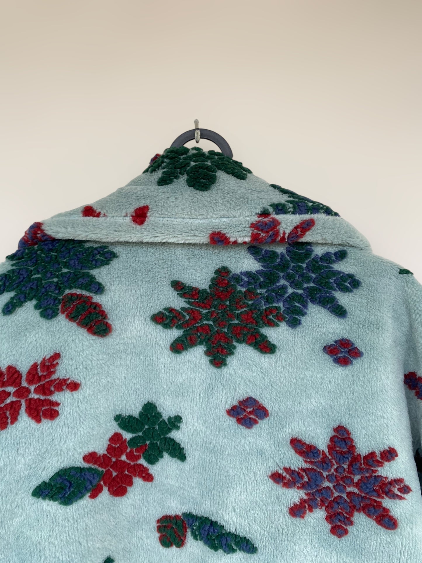 Furry vintage Christmas fleece-jacket with 3D design