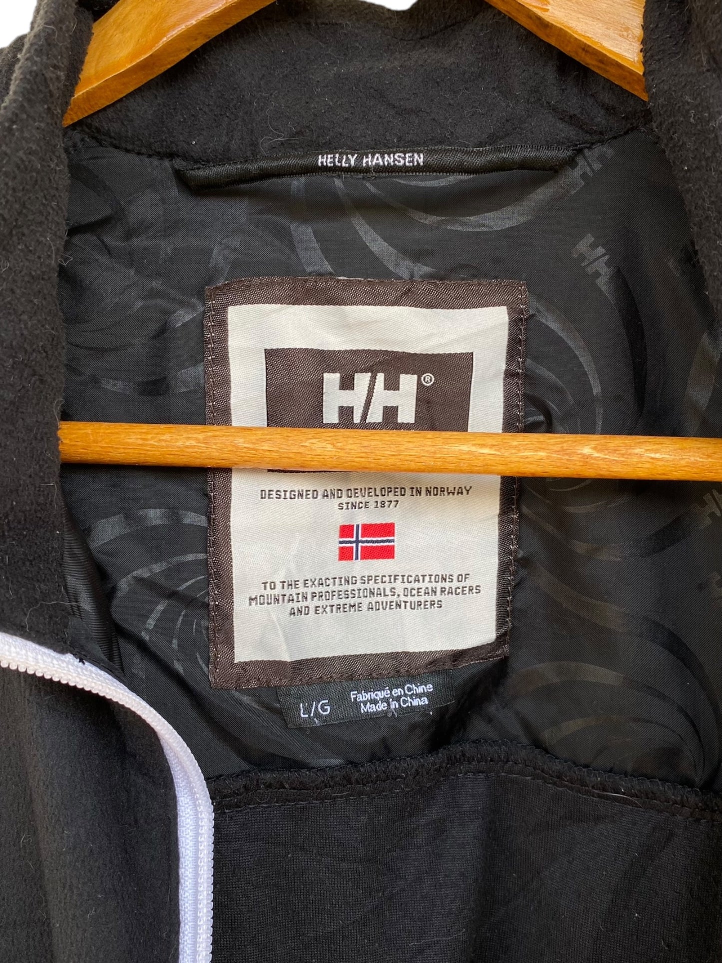 HELLY HANSEN black fleece