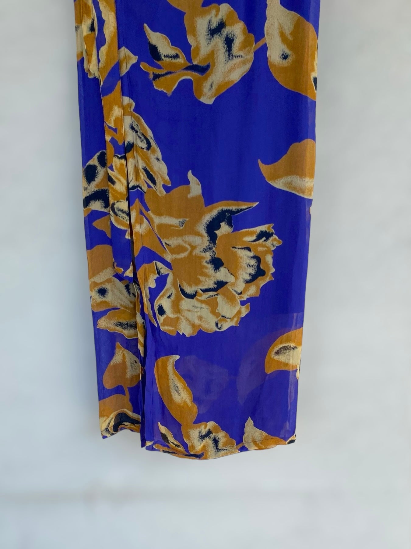 Vintage wrapped skirt with 2 lines of fabric