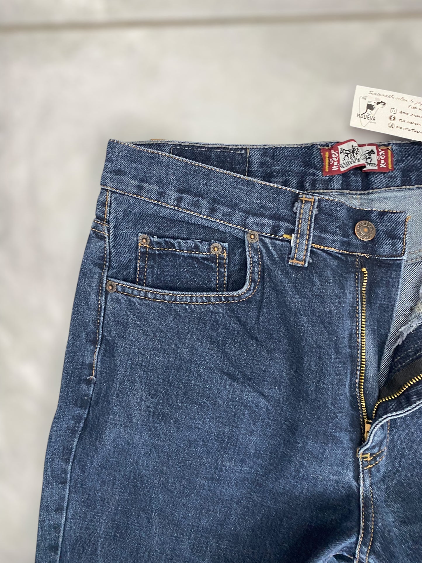 Levi’s 501 dark blue jean (L-XL)