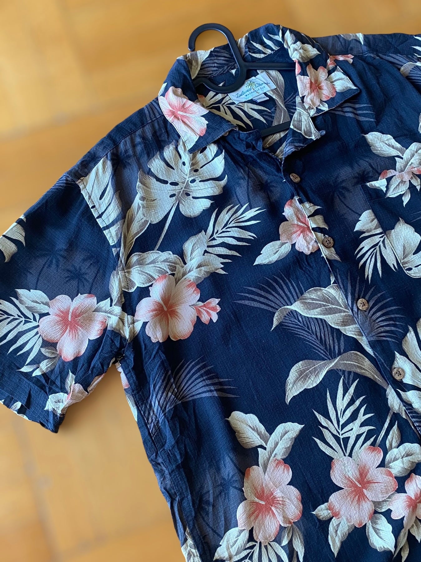 Hawaiian flowers vintage shirt